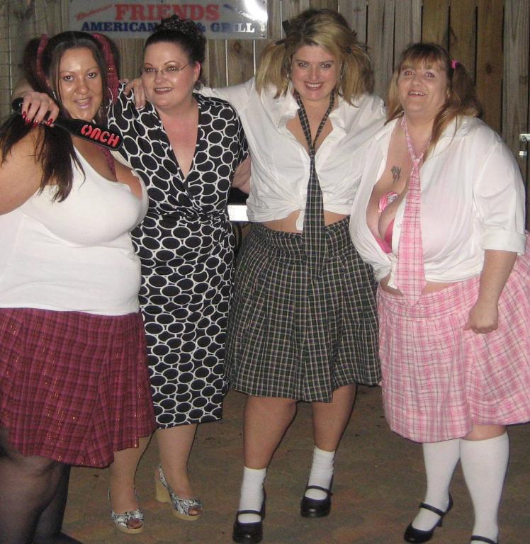ADVERTISEMENT MATURES AND PANTYHOSE Horny Matures In Brighton
